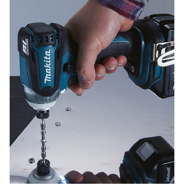 Makita TD110DSYE Máy bắt vít dùng pin(12v max) (kèm 02 pin 1.5ah + sạc)