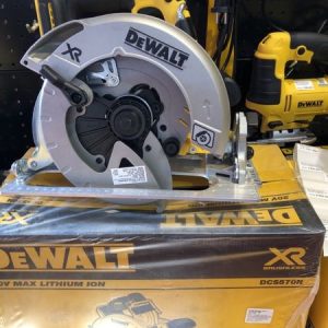 Dewalt DCS570M1 Máy cưa cầm tay V18