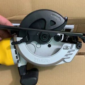 Dewalt DCS571N-KR Máy Cưa Đĩa Dùng Pin Li-ion 20V   (không kèm pin sạc)
