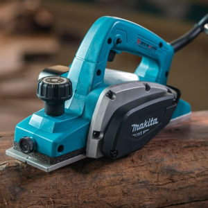 Makita M1901B Máy bào(82mm)