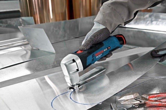 Bosch GSC 2.8 Máy cắt tôn